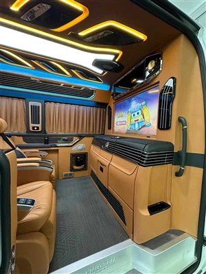 Mercedes-Benz Sprinter Super Car