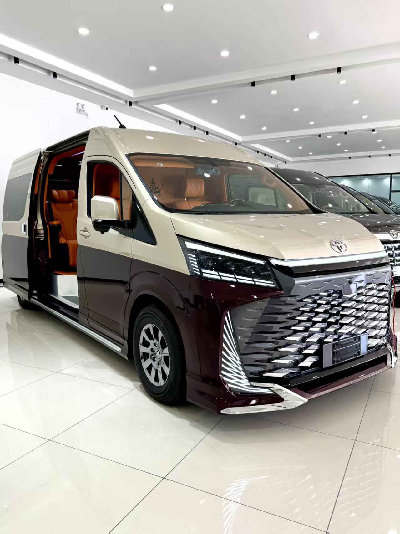 Toyota Hiace 7-Seater Caesar Crown Edition - Toyota - News